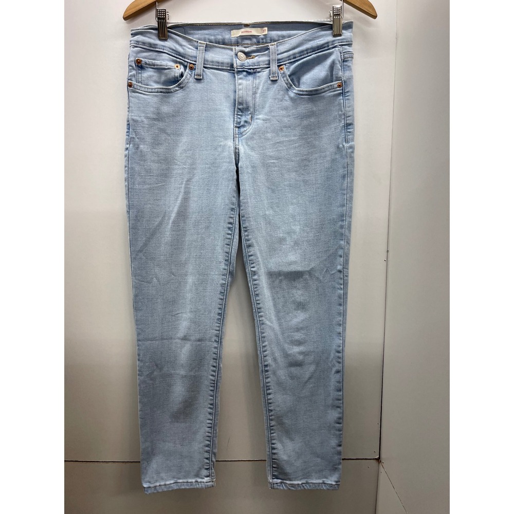Levis Boyfriend Jeans Light Wash Denim W27 L27 Mid Rise Tapered Leg 19887-0056